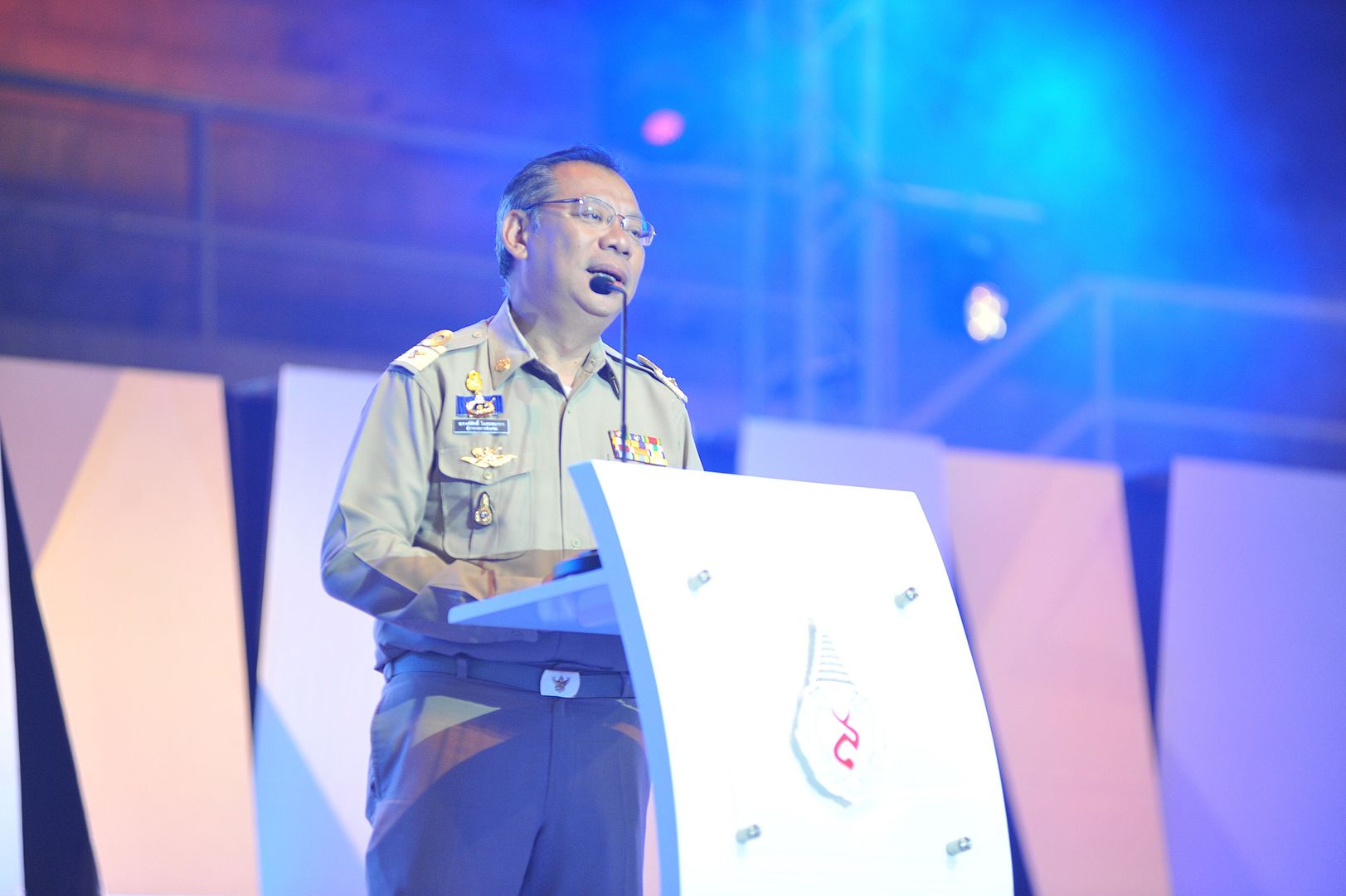 MFU News : MFU_freshers_meet_Mr_Narongsak__4_.jpg