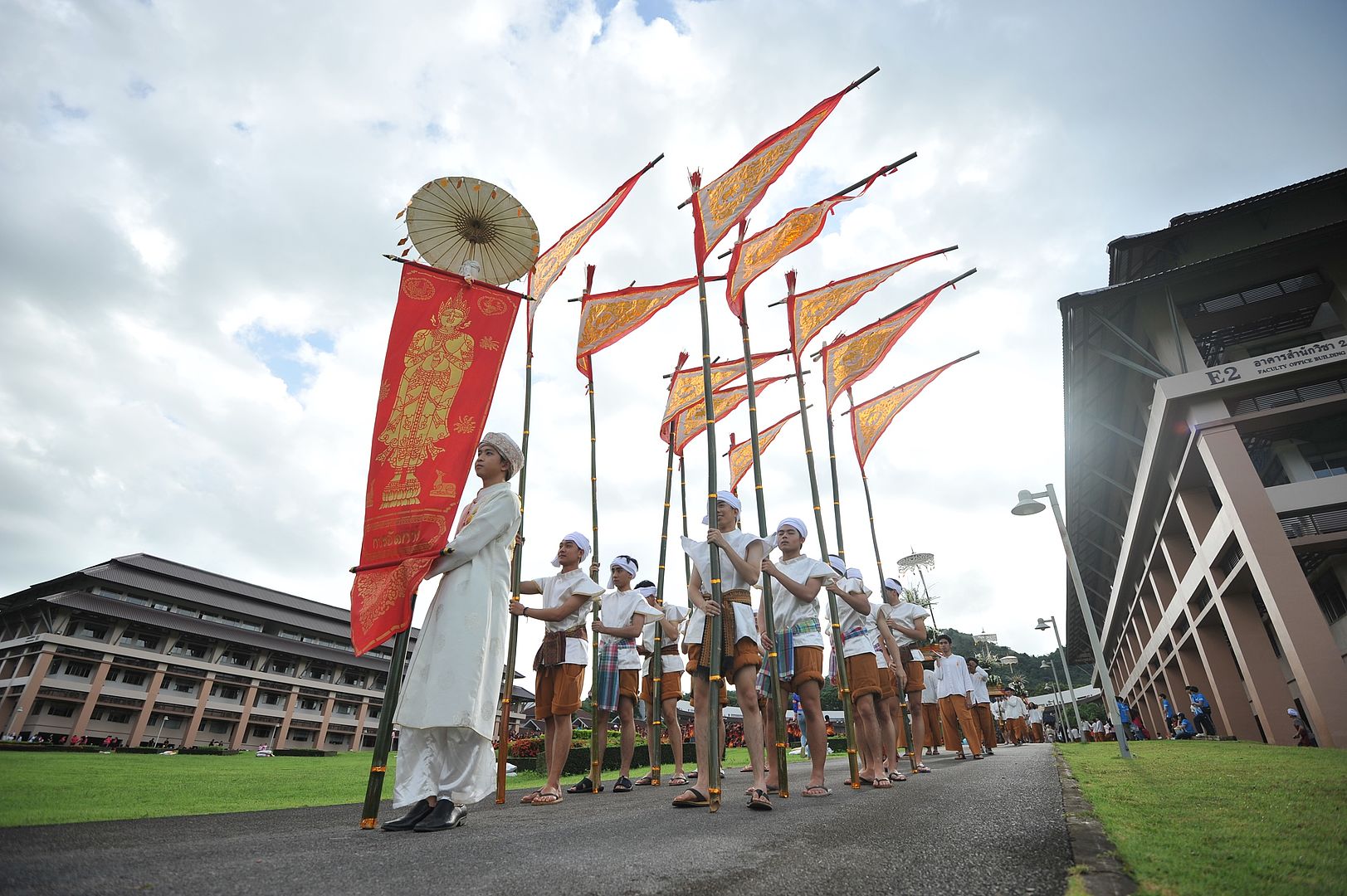 MFU News : MFU_walk_to_the_top__3_.JPG