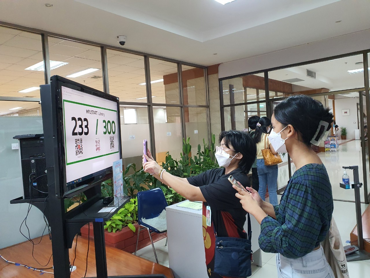 MFU News : LINE_ALBUM_ก้องสมุด_แจกของว่าง_๒๒๐๕๑๔_7.jpg