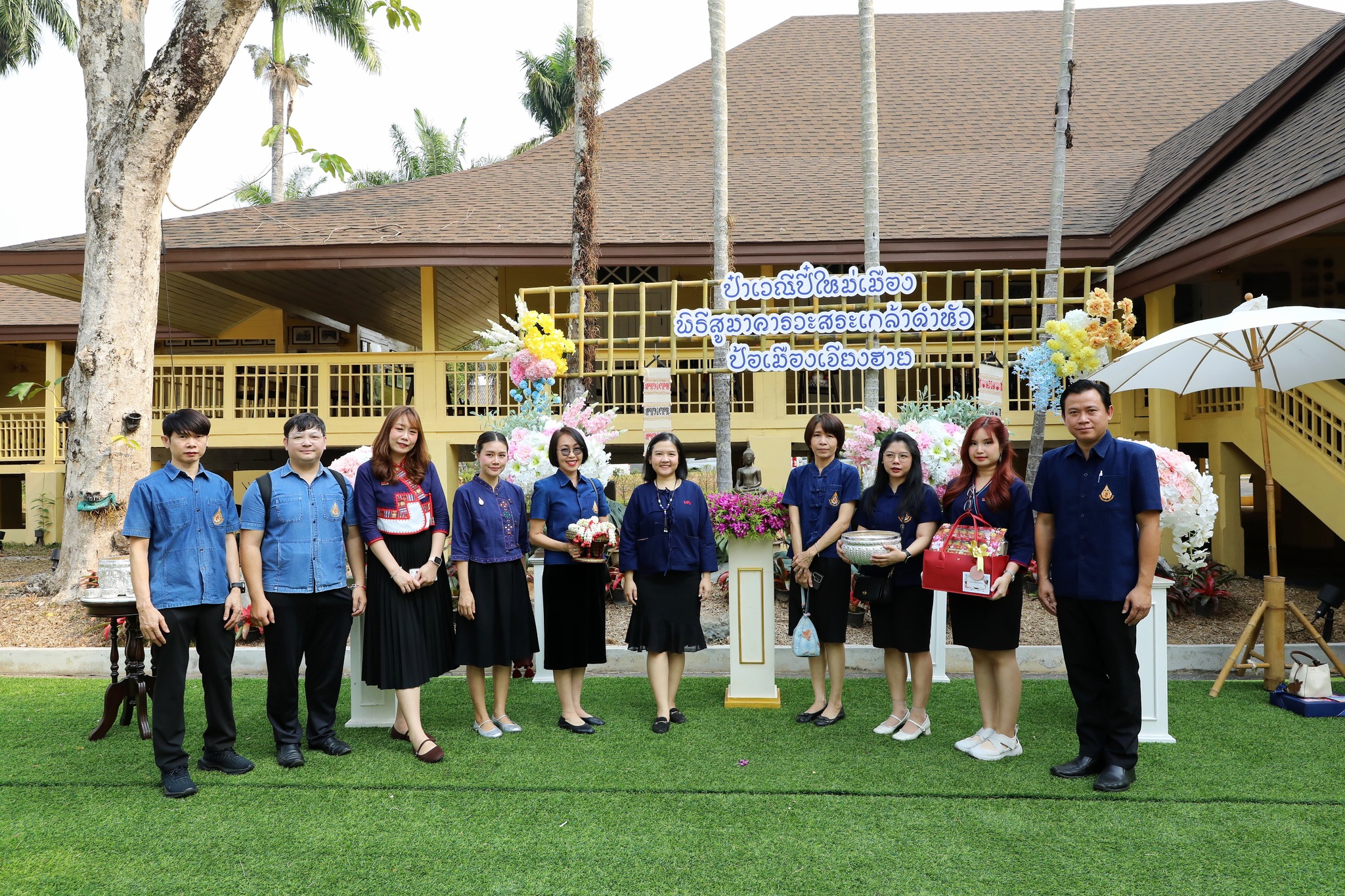 MFU News : MFU_Joins_Ceremony_to_Honor_Chiang_Rai_Governor__11_.jpg