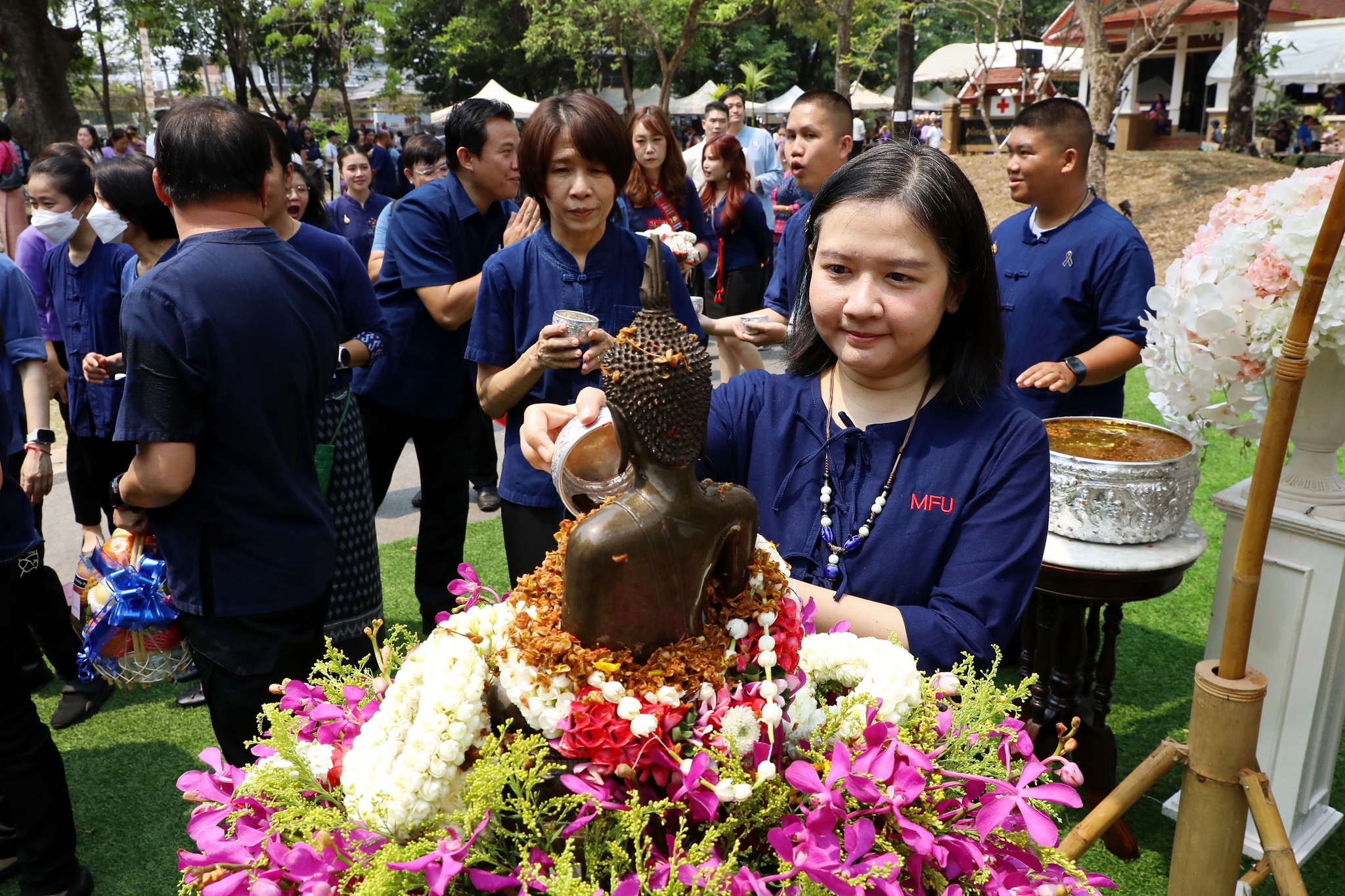 MFU News : MFU_Joins_Ceremony_to_Honor_Chiang_Rai_Governor__7_.jpg