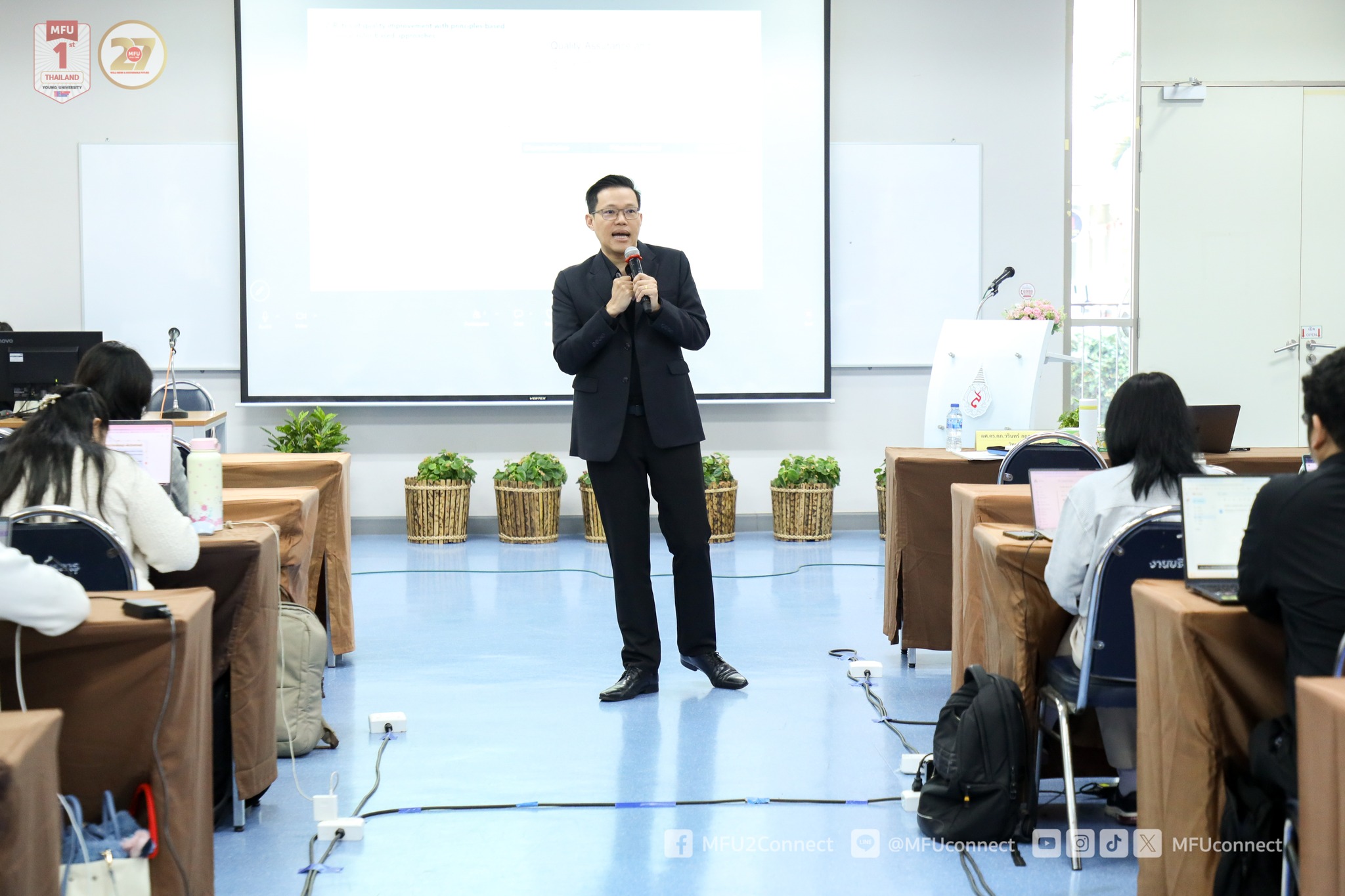 MFU News : Workshop_on_AUN-QA_Criteria__5_.jpg