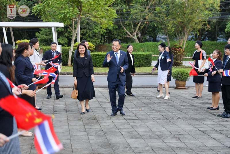  เอกอัครราชทูตจีนประจำไทยเยือน มฟล. หารือความร่วมมือและบรรยายพิเศษความสัมพันธ์ไทย-จีน